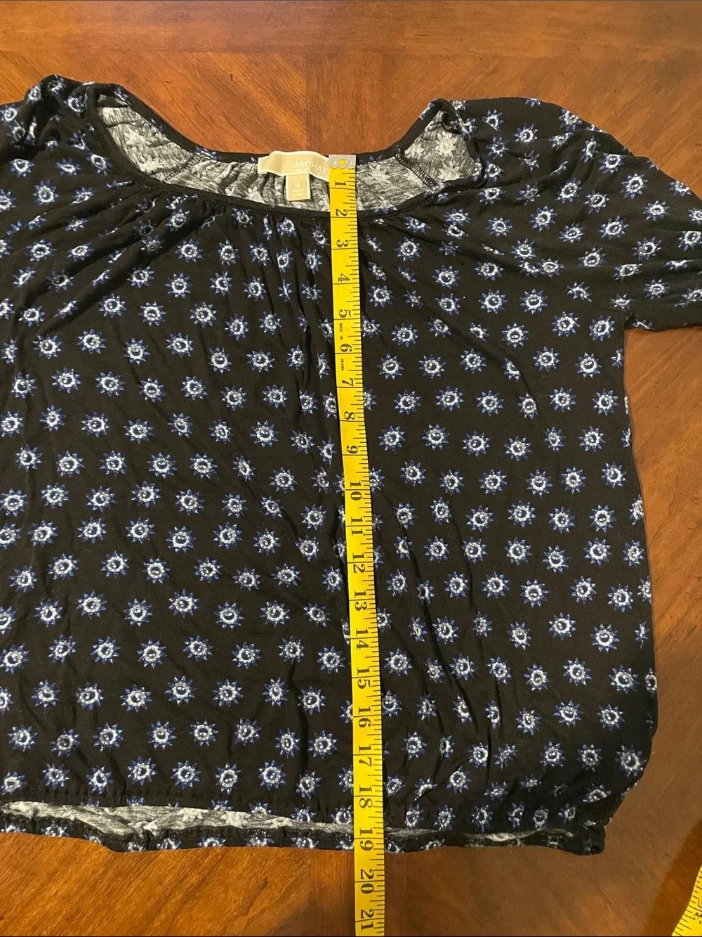 Michael Kors Scoop Neck Tunic with Blue Floral Print stretchy at sleeves/bottom